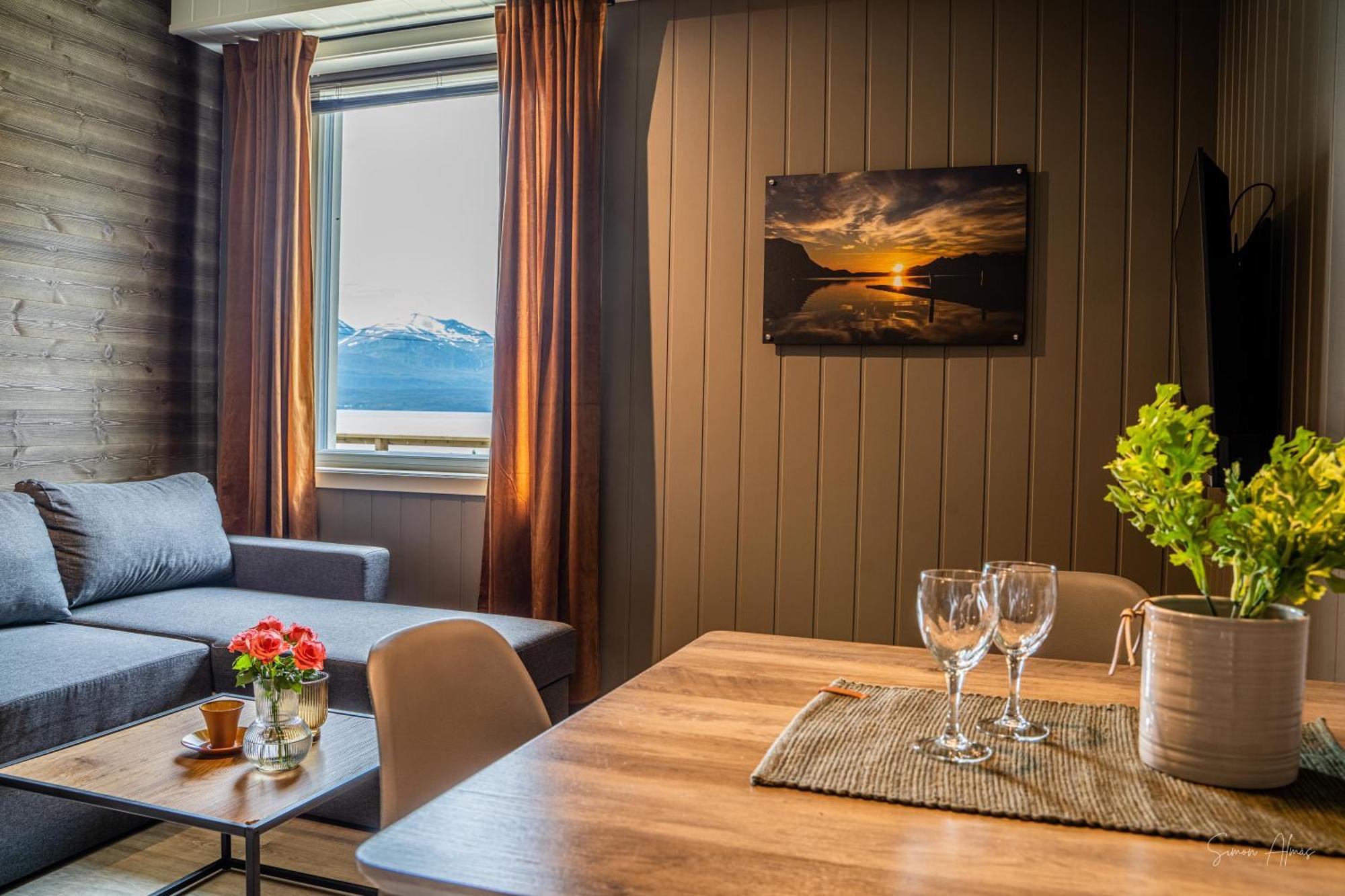 Alpan Apartments, Lyngenfjord Olderdalen Εξωτερικό φωτογραφία